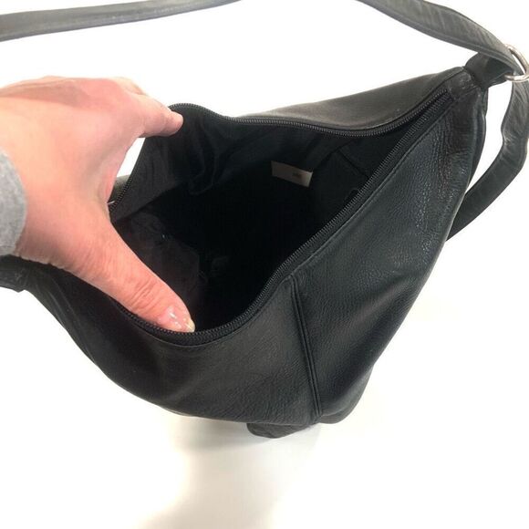 TIGNANELLO Leather Sling Shoulder Bag - Picture 4 of 9